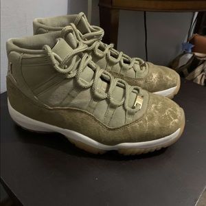 Jordan 11 Neutral olive green
